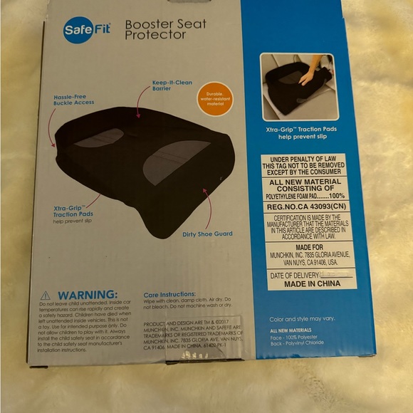 NWT SafeFit Booster Seat Protector, Includes Xtra-Grip Traction pads, Black - Picture 3 of 4